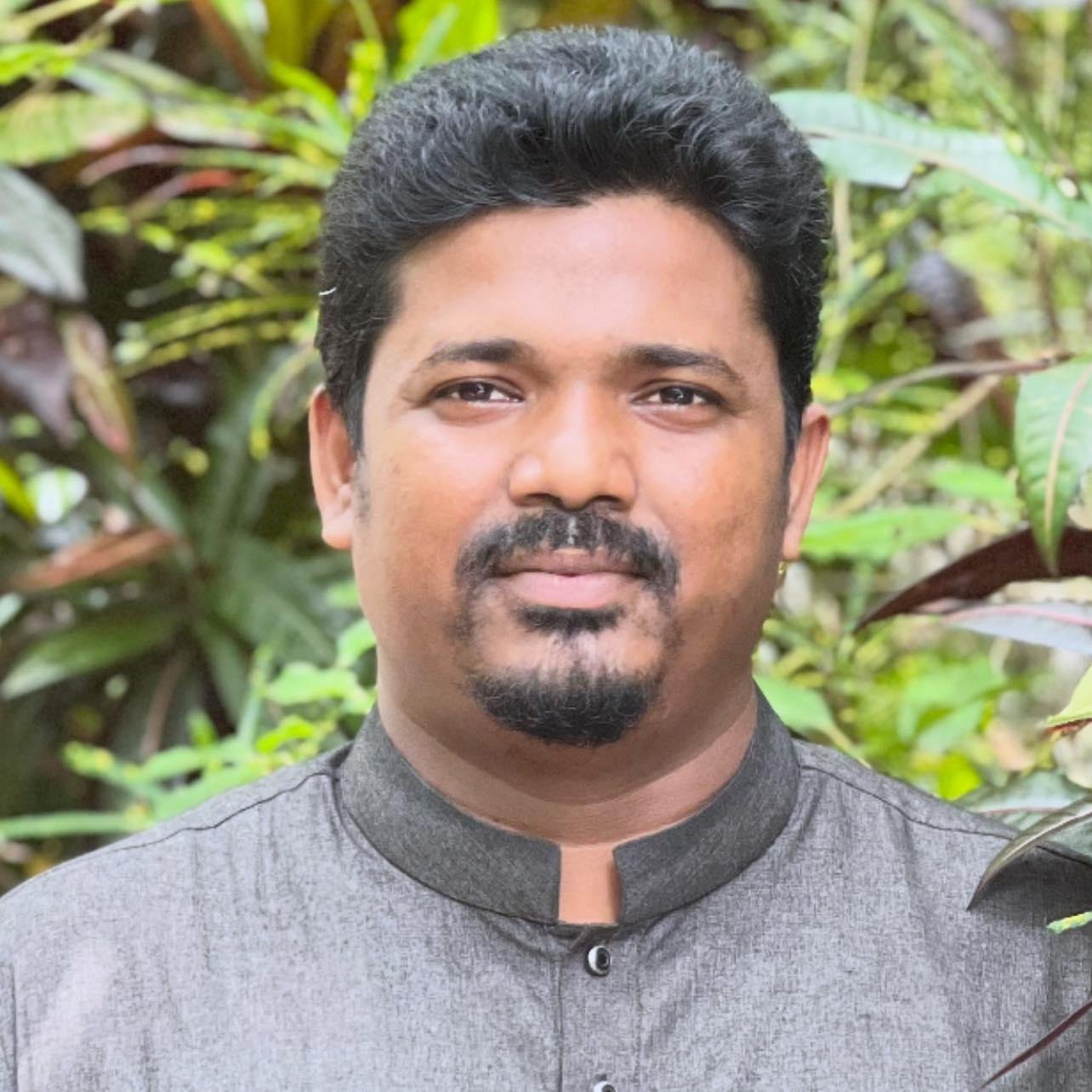 Senior {Full Stack}Web & App developer